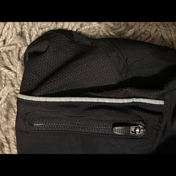 Victoria Sport Running Short - Picture 6 of 6